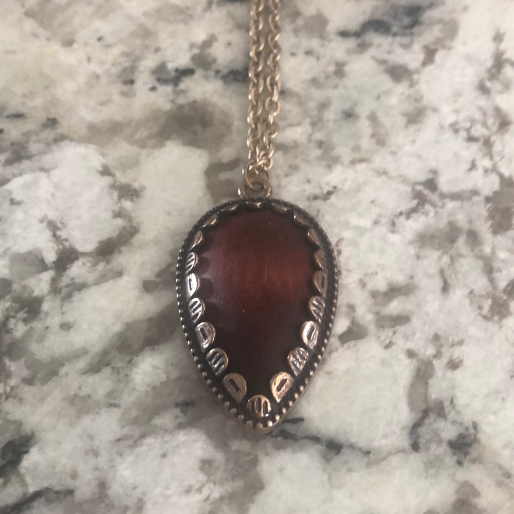 Wooden pendant necklace